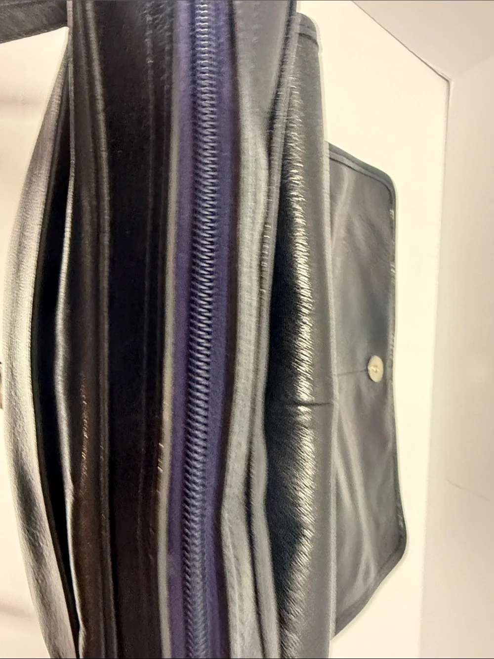 Everyday Black Leather Shoulder Bag - Unbranded